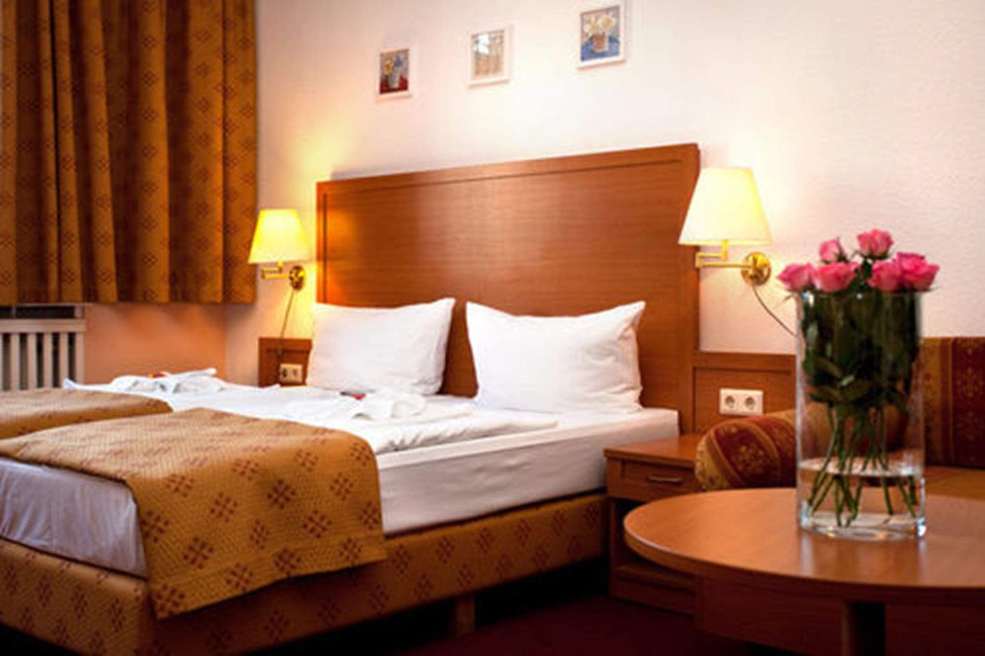 Hotel Aster An Der Messe 3*