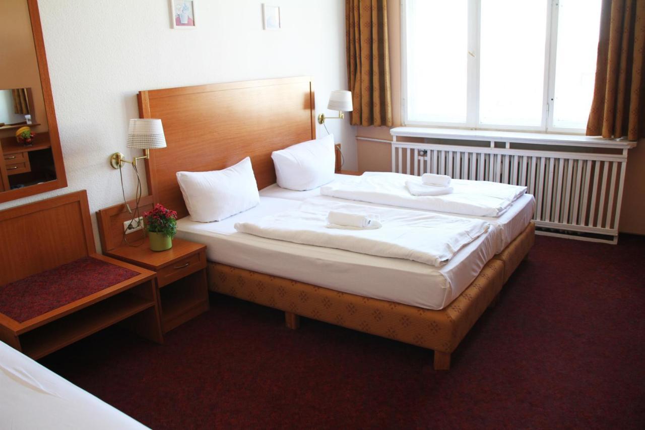 Aster An Der Messe Hotel