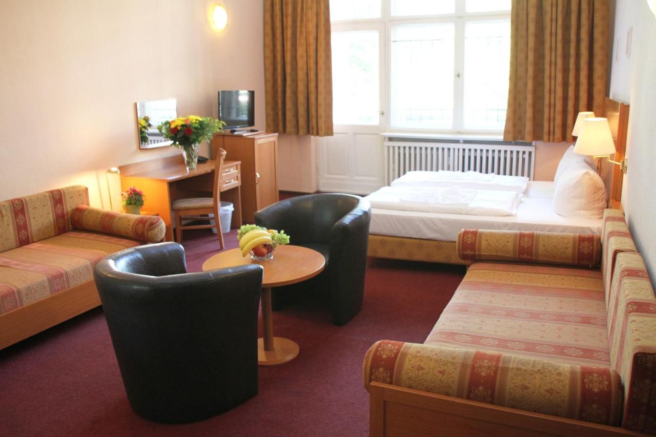 Aster An Der Messe Hotel