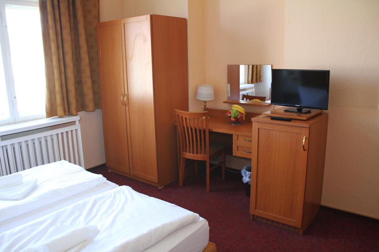 Hotel Aster An Der Messe 3*