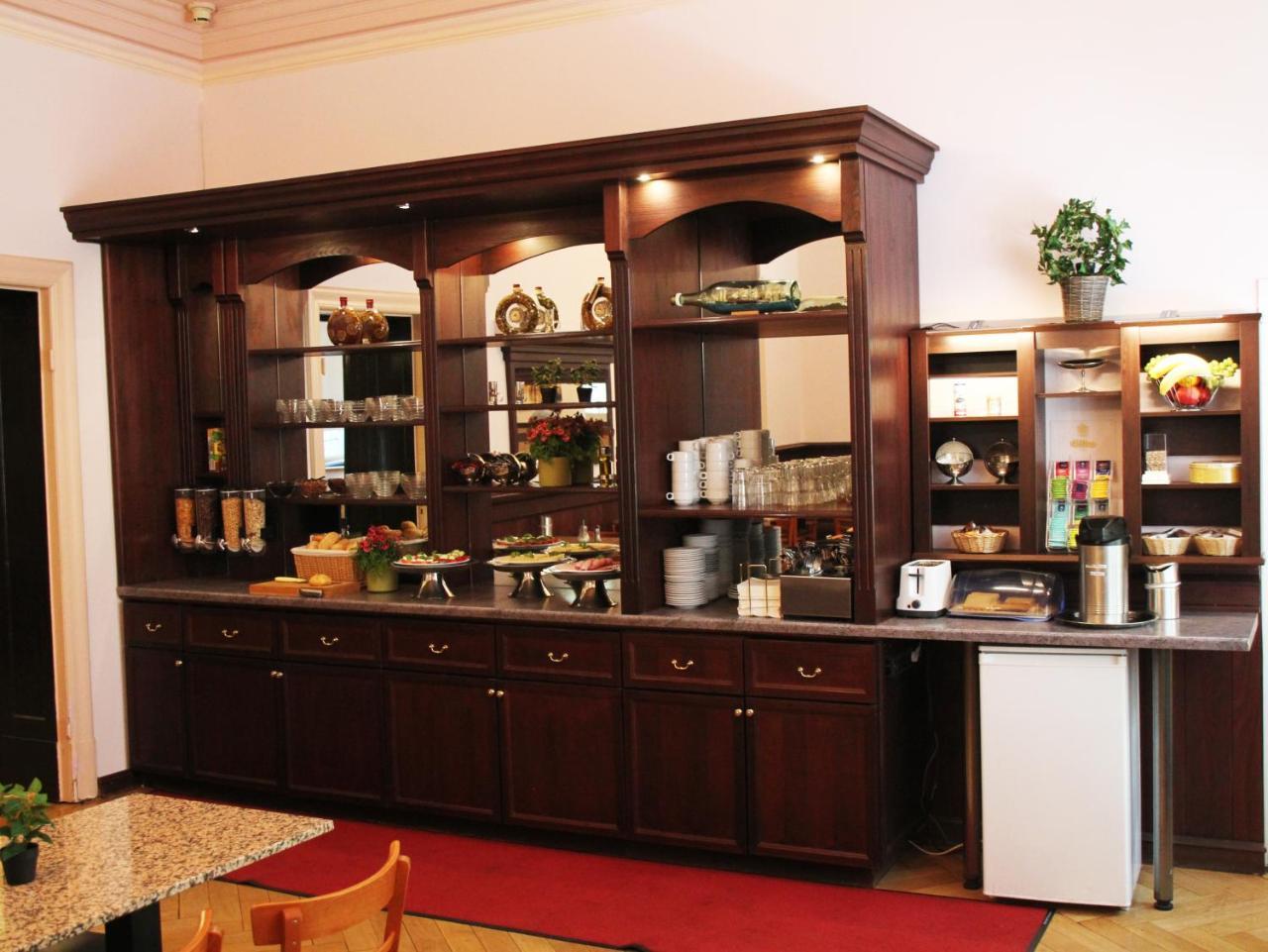 Hotel Aster An Der Messe 3*